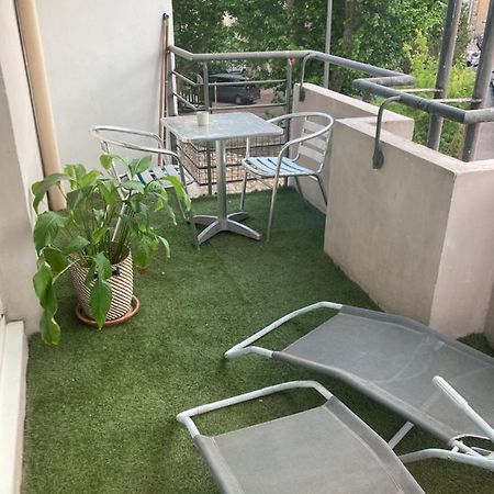 Appartement Apparement chaleureux avec Balcon à Marseille Extérieur photo